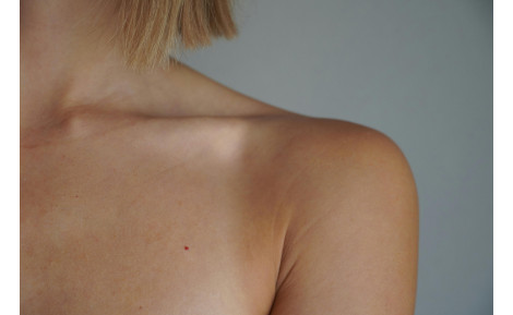 Colostrum na skórę – naturalne wsparcie zdrowia i młodego wyglądu